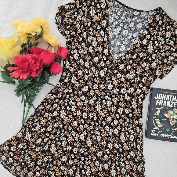 Lot of 5 Floral & Skater Mini Dresses | Size Junior L - Picture 14 of 16